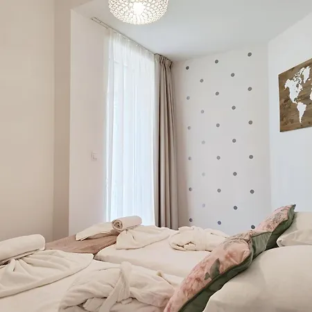 Carbona Emdona Luxury Aparthotel