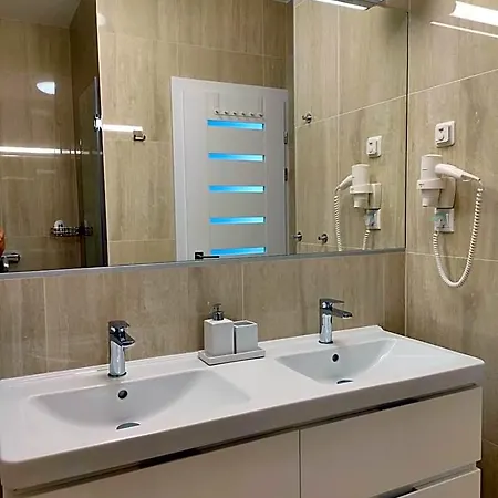 Hotel de apartamente Carbona Emdona Luxury 5*