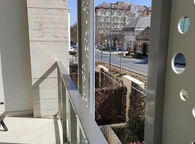 아파트호텔 Carbona Emdona Luxury Hévíz